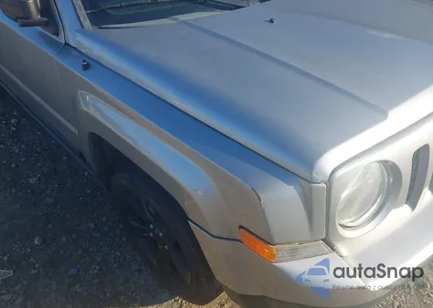 2015 Jeep Patriot Altitude Edition z USA, uszkodzony, nr VIN 1C4NJPBA1FD429683